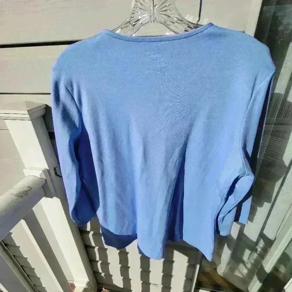 L.L.Bean Womens Top Shirt Light Blue V NECK L Cotton Made in Peru 3/4 Sleeve - Picture 4 of 6